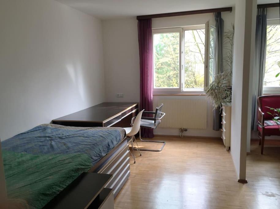 Room In Maisonette With Garden, Parking Place Wien Ngoại thất bức ảnh
