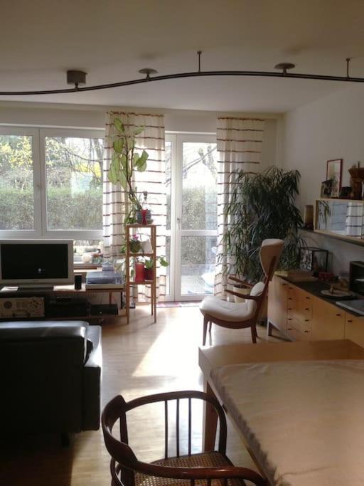 Room In Maisonette With Garden, Parking Place Wien Ngoại thất bức ảnh