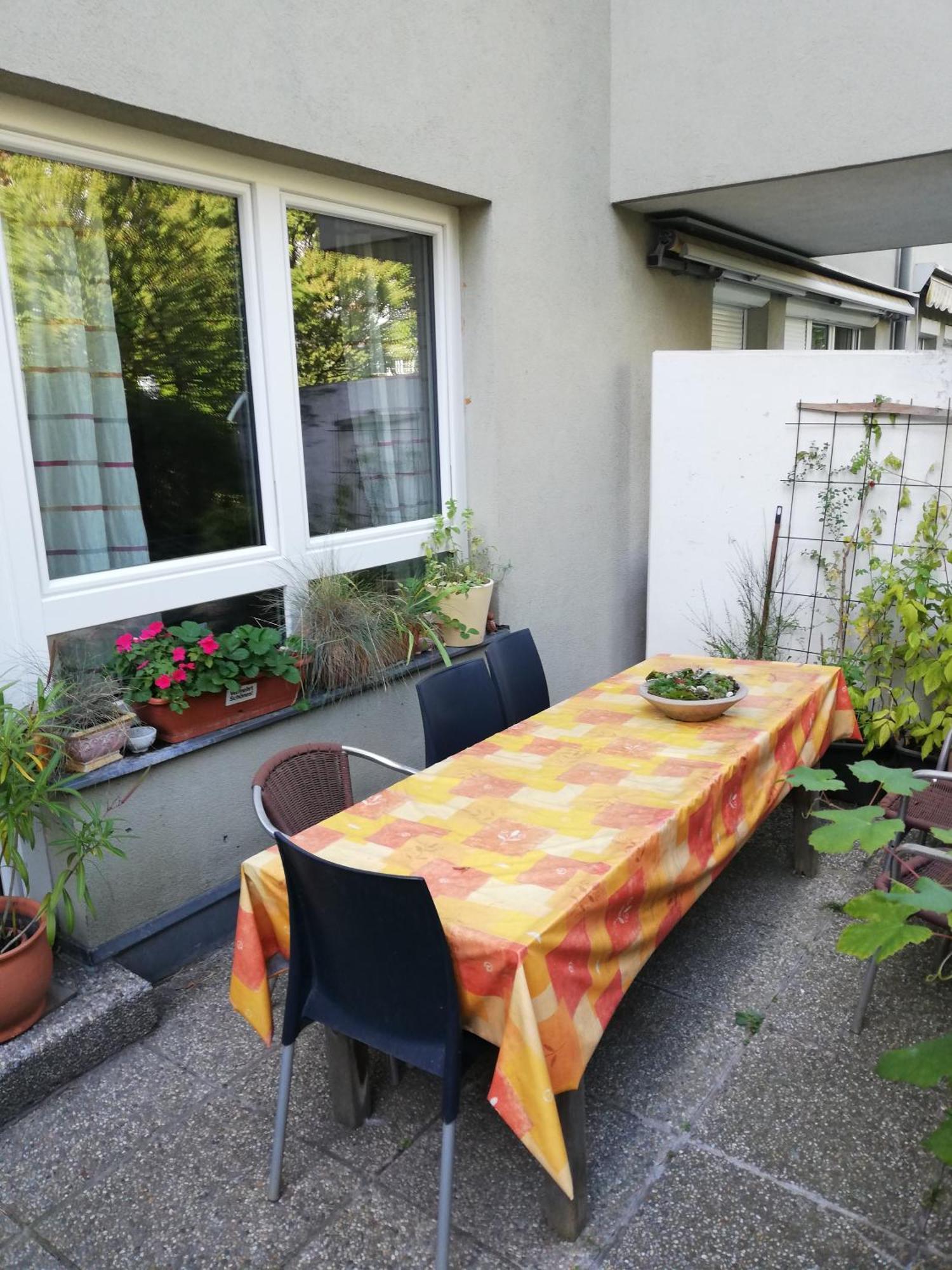 Room In Maisonette With Garden, Parking Place Wien Ngoại thất bức ảnh